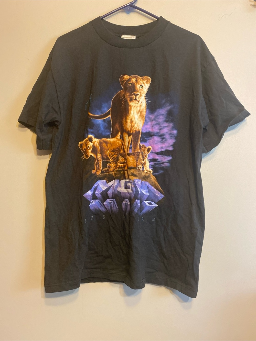 Vintage MGM Grand Casino Hotel Las Vegas Nevada Gambling Lions Large T-Shirt